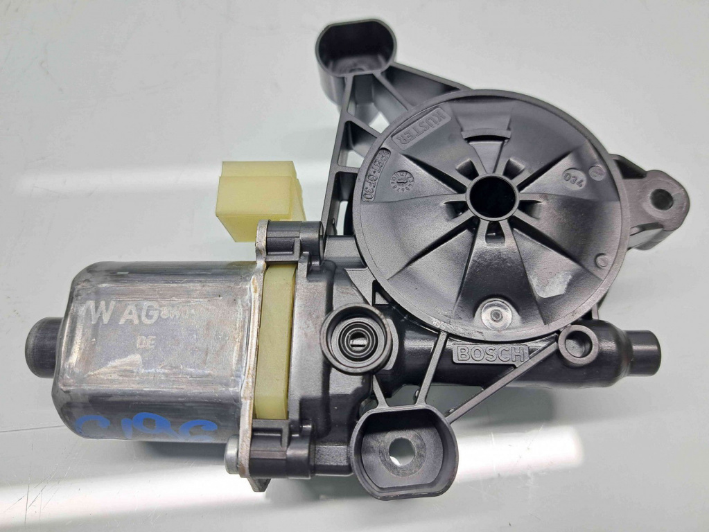 Motoras geam dreapta spate Audi A4 (8W2, B9) [Fabr 2015-2023] 8W0959812