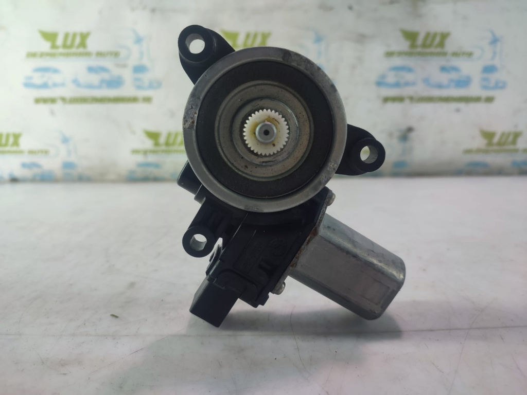 Motoras geam dreapta spate BHN95858X Mazda 3 BM [2013 - 2016] 2.2 d SH