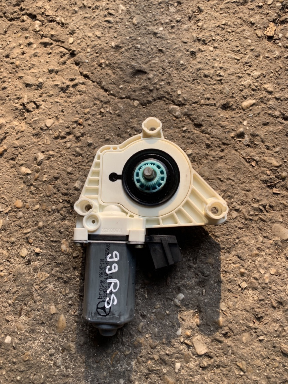 Motoras geam dreapta spate Mercedes-Benz A-Class W169 [2004 - 2008] Hatchback 5-usi A 170 Autotronic (116 hp) 1.7 - 266.940