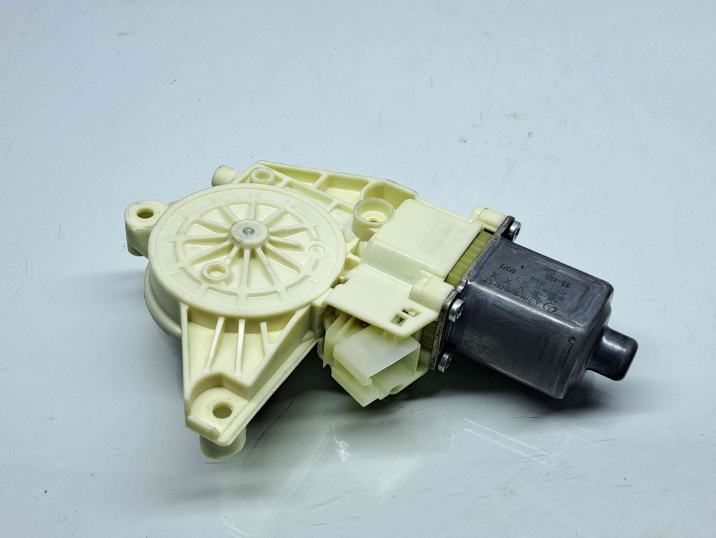 Motoras geam dreapta spate Mercedes Clasa C (W204) [Fabr 2007-2014] A2048200642 / 0130822504
