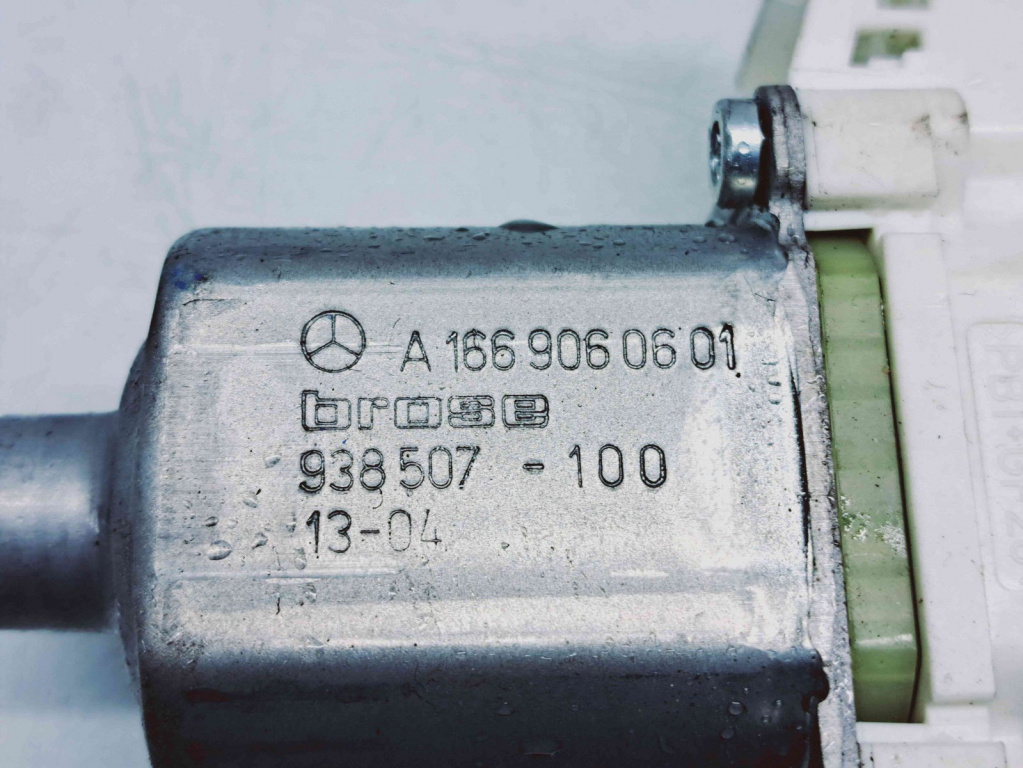 Motoras geam dreapta spate Mercedes Clasa ML (W166) [Fabr 2011-2022] A1669060601