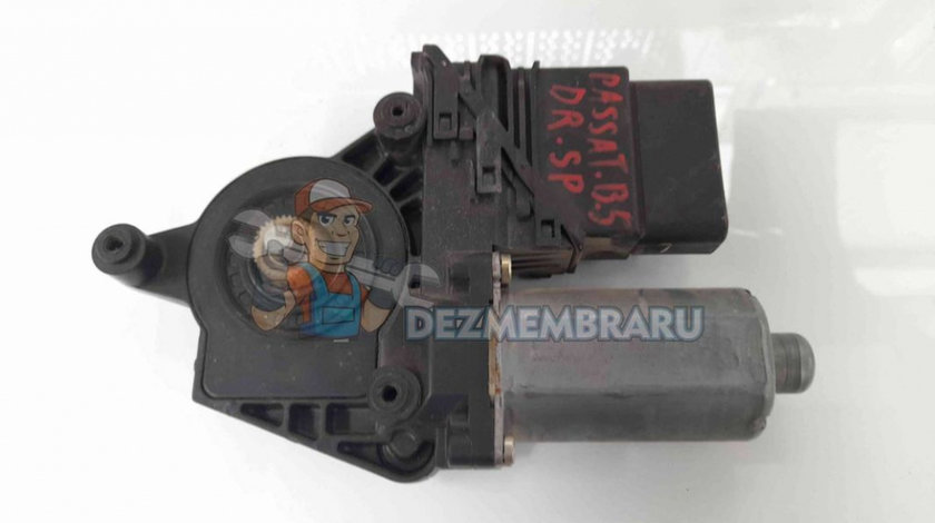 Motoras geam dreapta spate OEM VOLKSWAGEN Passat B5.5 (3B3) [Fabr 2000-2004]