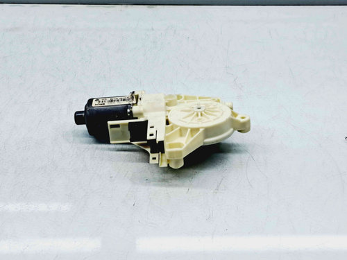 Motoras geam dreapta spate Renault Fluence [Fabr 2010-prezent] 827310013R