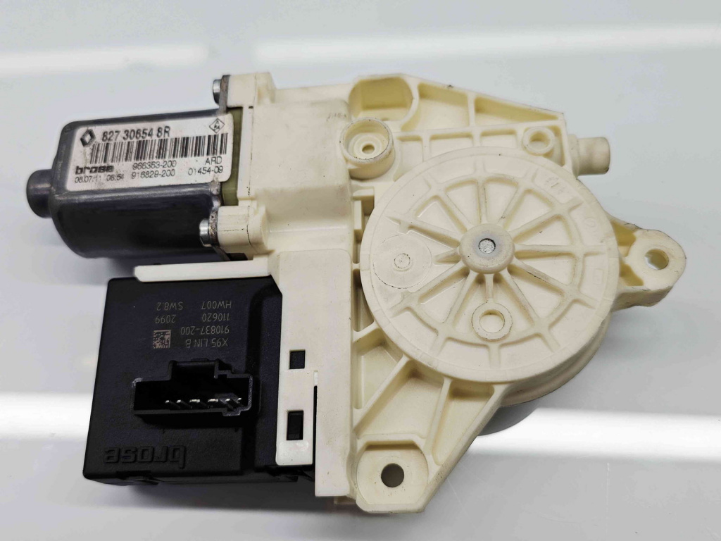 Motoras geam dreapta spate Renault Megane 3 (B95) [Fabr 2008-2016] 0130822331