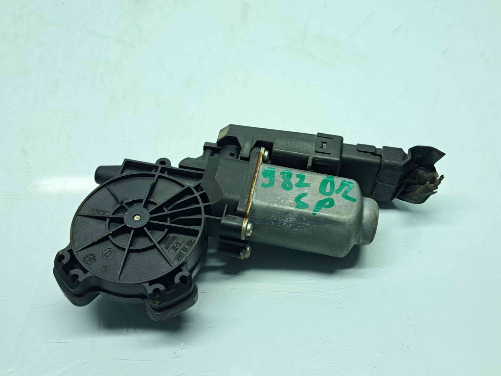 Motoras geam dreapta spate Renault Scenic 1 [Fabr 1999-2003] OEM