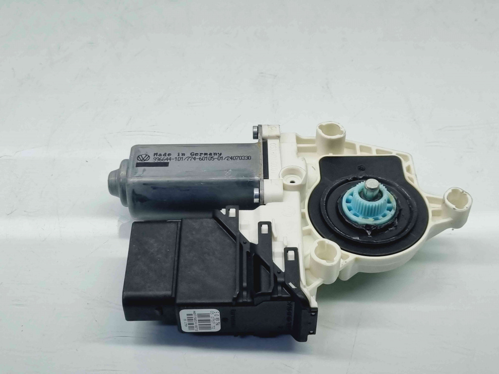 Motoras geam dreapta spate Skoda Octavia 2 (1Z3) [Fabr 2004-2013] 5K0959704A 5K0959794