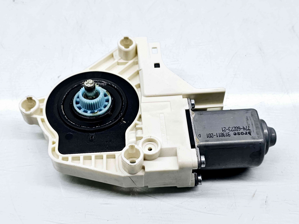 Motoras geam dreapta spate Skoda Superb II Combi (3T5) [Fabr 2009-2015] 8K0959812A