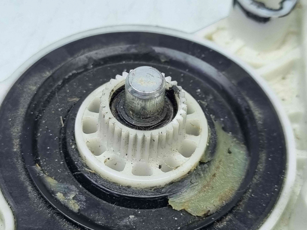 Motoras geam dreapta spate Volkswagen Golf 4 Variant (1J5) [Fabr 1999-2005] 1J4959812C