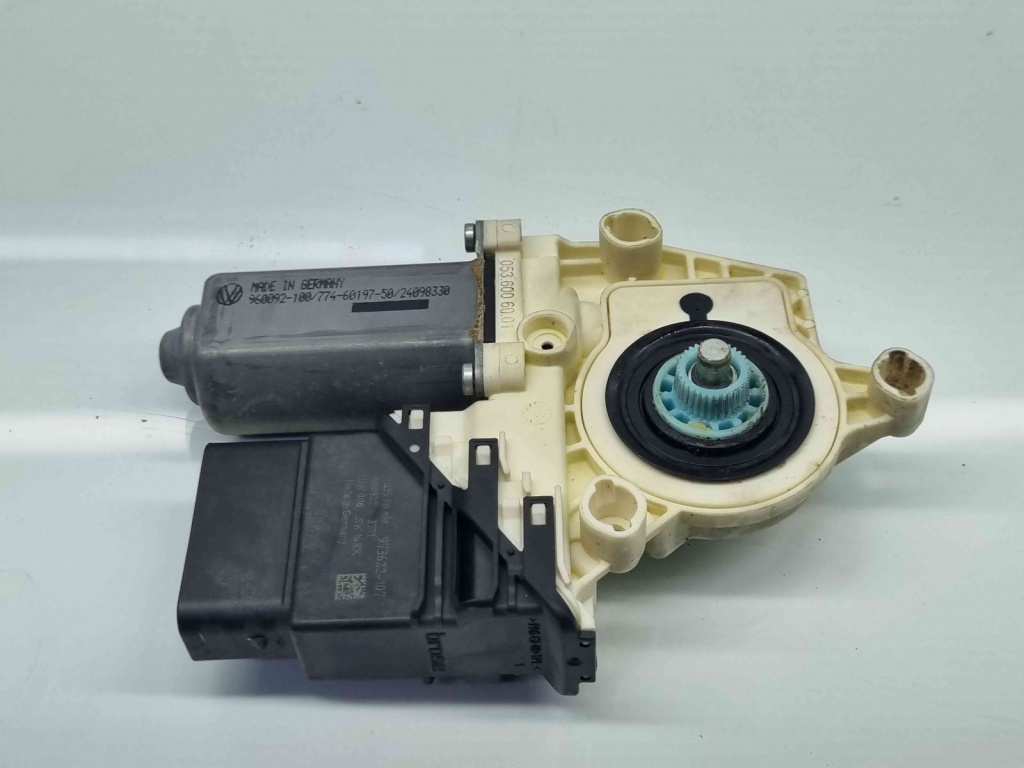 Motoras geam dreapta spate Volkswagen Jetta 3 (1K2) [Fabr 2005-2010] 1K5839402L