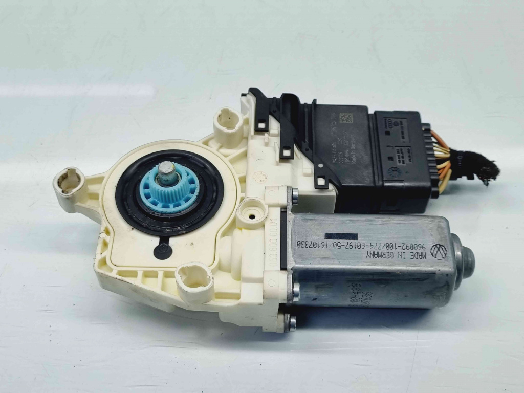 Motoras geam dreapta spate Volkswagen Jetta 3 (1K2) [Fabr 2005-2010] 1K5839402G