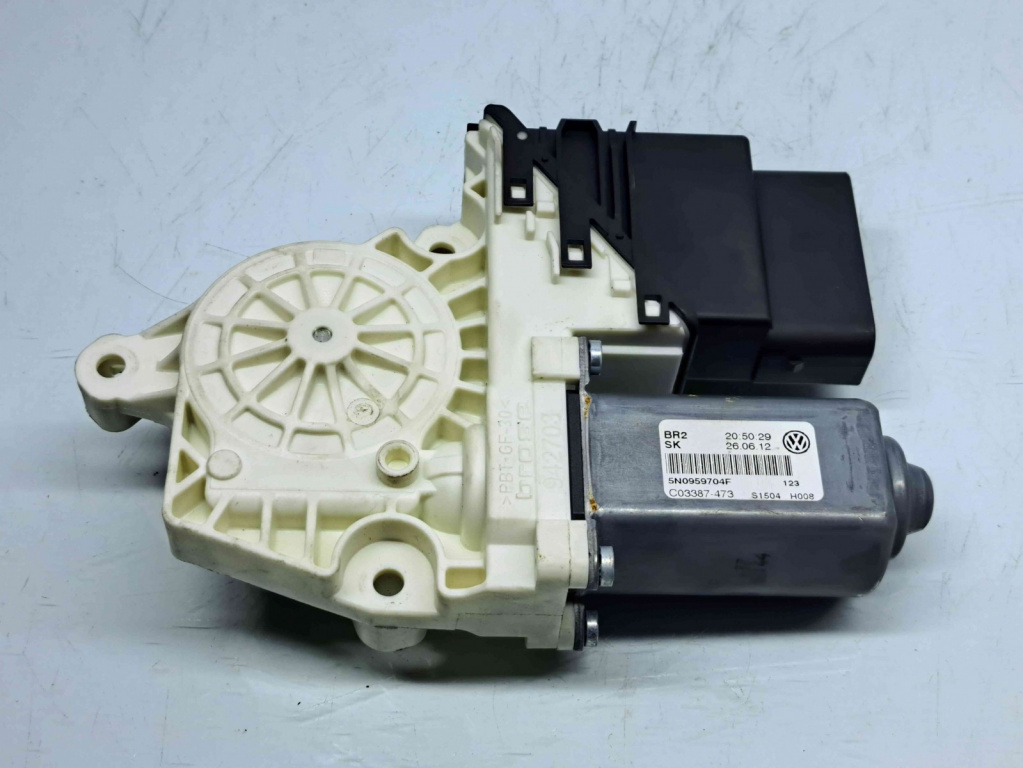 Motoras geam dreapta spate Volkswagen Tiguan (5N) [Fabr 2007-2016] 5N0959704F