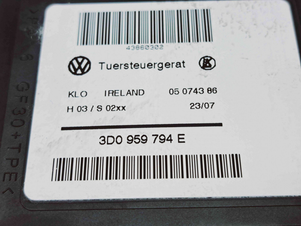 Motoras geam dreapta spate Volkswagen Touareg (7LA, 7L6) [Fabr 2003-2010] 3D0959794E