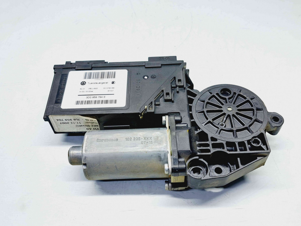 Motoras geam dreapta spate Volkswagen Touareg (7LA, 7L6) [Fabr 2003-2010] 3D0959794E / 7L6959704