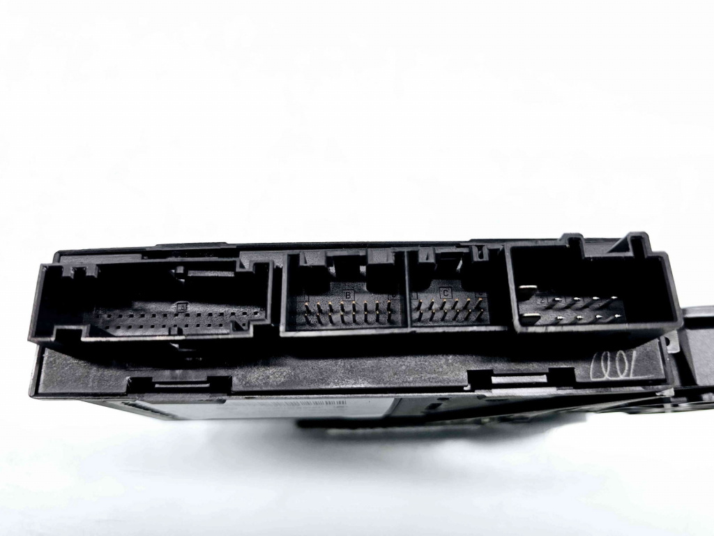 Motoras geam dreapta spate Volkswagen Touareg (7LA, 7L6) [Fabr 2003-2010] 7L0959704 7L0959794
