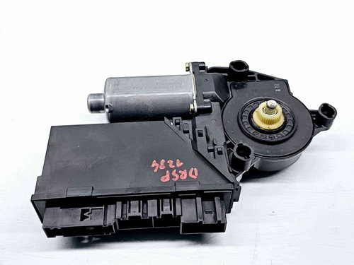 Motoras geam dreapta spate Volkswagen Touareg (7LA, 7L6) [Fabr 2003-2010] 7L0959704 7L0959794