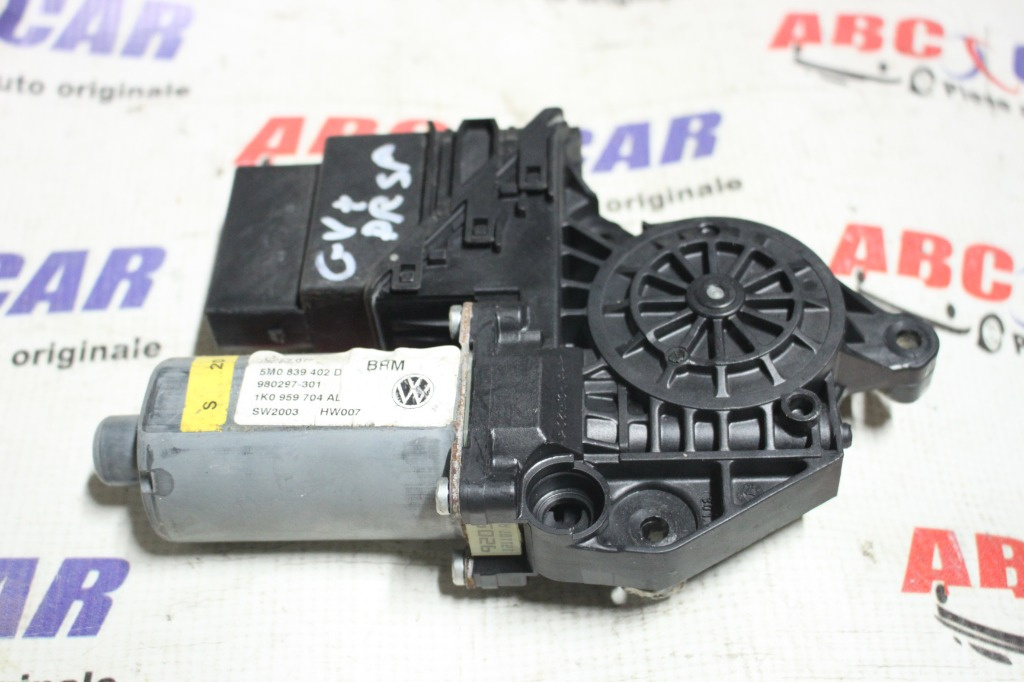 Motoras geam dreapta spate VW Golf Plus 2004-2012 5M0839402D, 1K0959794AA