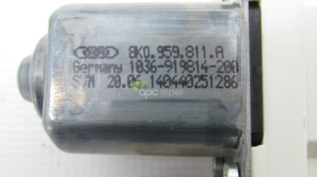 Motoras geam electric spate stanga Audi - Cod: 8K0959811A