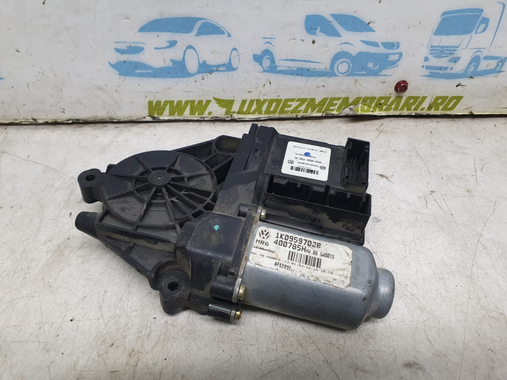Motoras geam macara dreapta fata 1k0959702b Volkswagen VW Touran [facelift] [2006 - 2010]