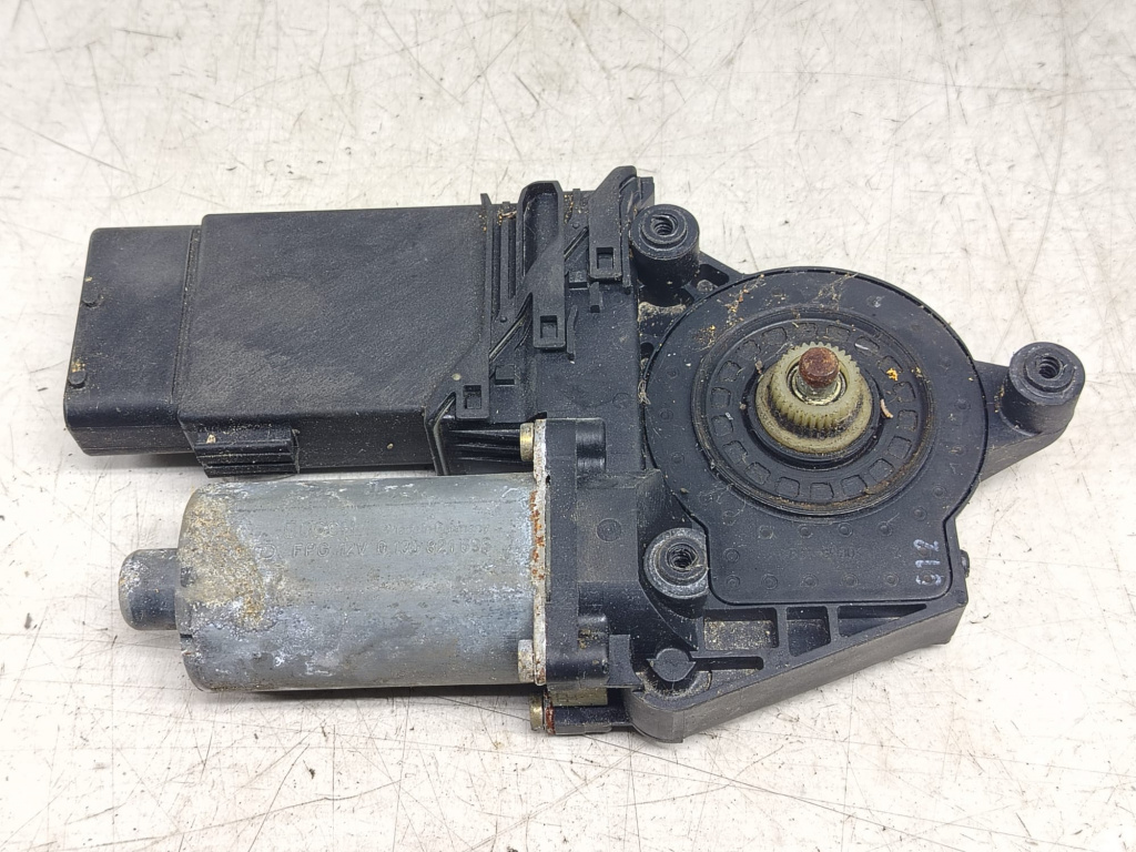 Motoras geam stanga fata 105404301 Volkswagen VW Golf 4 [1997 - 2006]