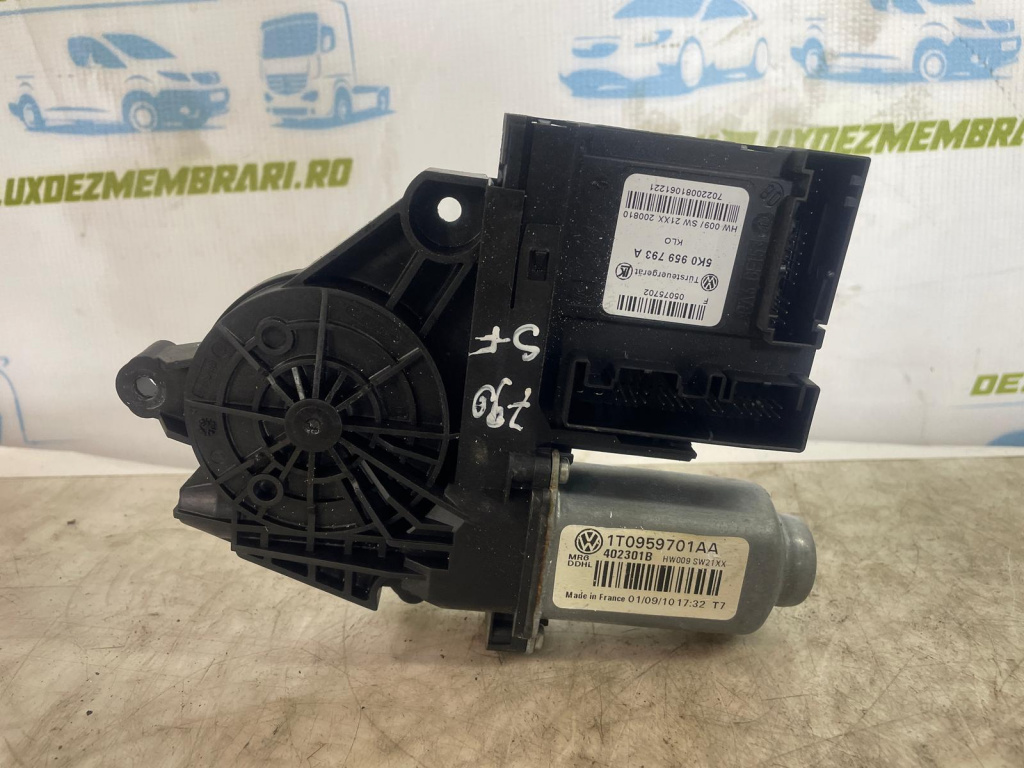 Motoras geam stanga fata 1T0959701AA Skoda Octavia 2 [facelift] [2008 - 2013] 1.6 tdi CAYC