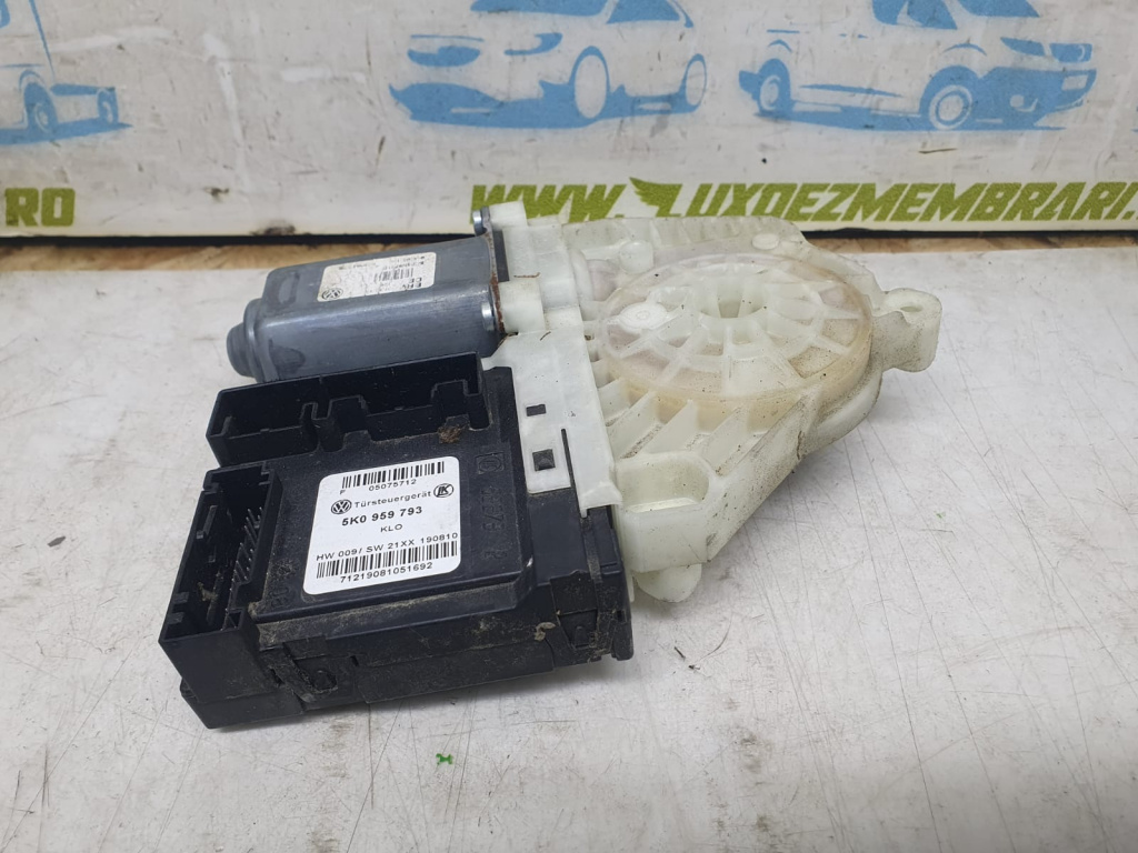 Motoras geam stanga fata 5k0959793 Skoda Octavia 2 [facelift] [2008 - 2013]