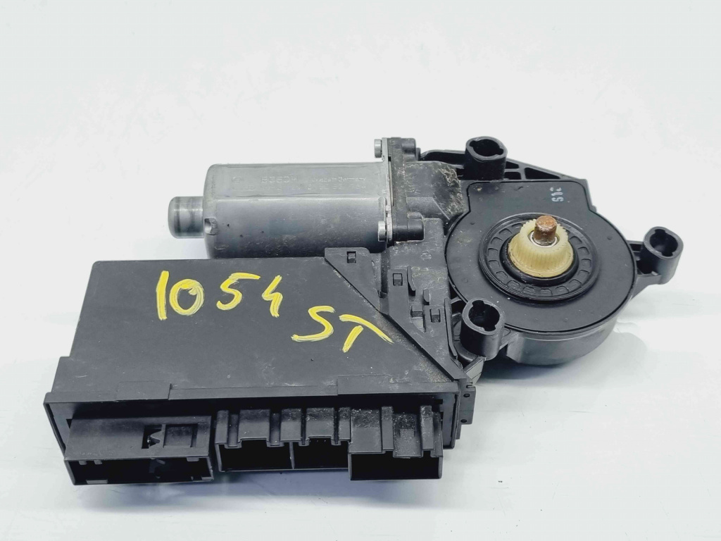 Motoras geam stanga fata Audi A4 Avant (8ED, B7) [Fabr 2004-2008] 8E1959802H