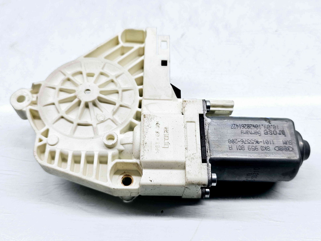 Motoras geam stanga fata Audi A6 (4F2, C6) facelift [Fabr 2004-2010] 8K0959801A
