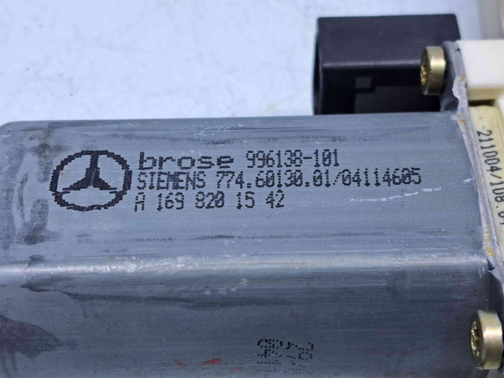 Motoras geam stanga fata Mercedes Clasa A (W169) [Fabr 2004-2012] A1698201542