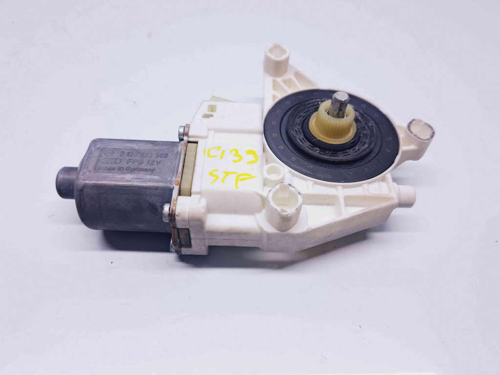 Motoras geam stanga fata Mercedes Clasa C (W204) [Fabr 2007-2014] A2048200142