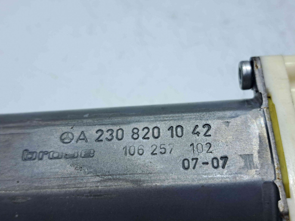 Motoras geam stanga fata Mercedes Clasa CLK (C209) [Fabr 2002-2009] A2308201042