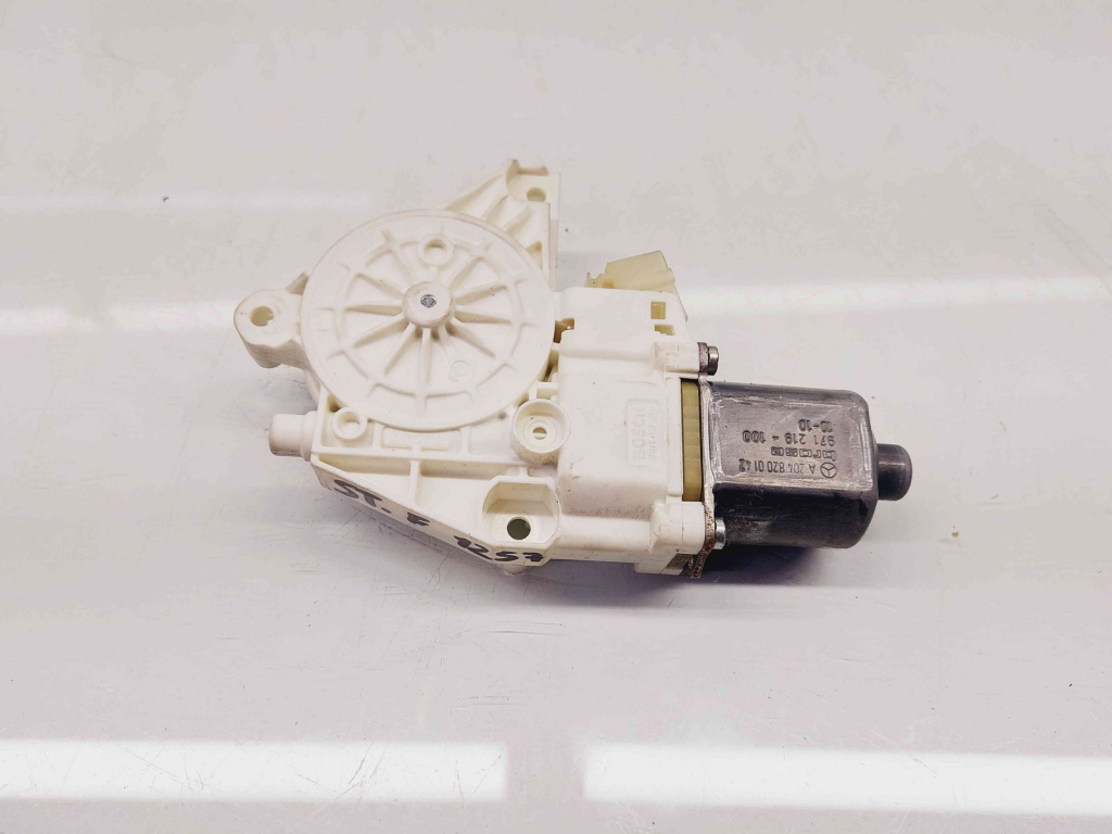 Motoras geam stanga fata Mercedes Clasa E (W212) [Fabr 2009-2016] A2048200142