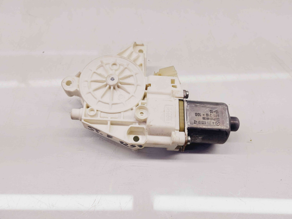 Motoras geam stanga fata Mercedes Clasa E (W212) [Fabr 2009-2016] A2048200142
