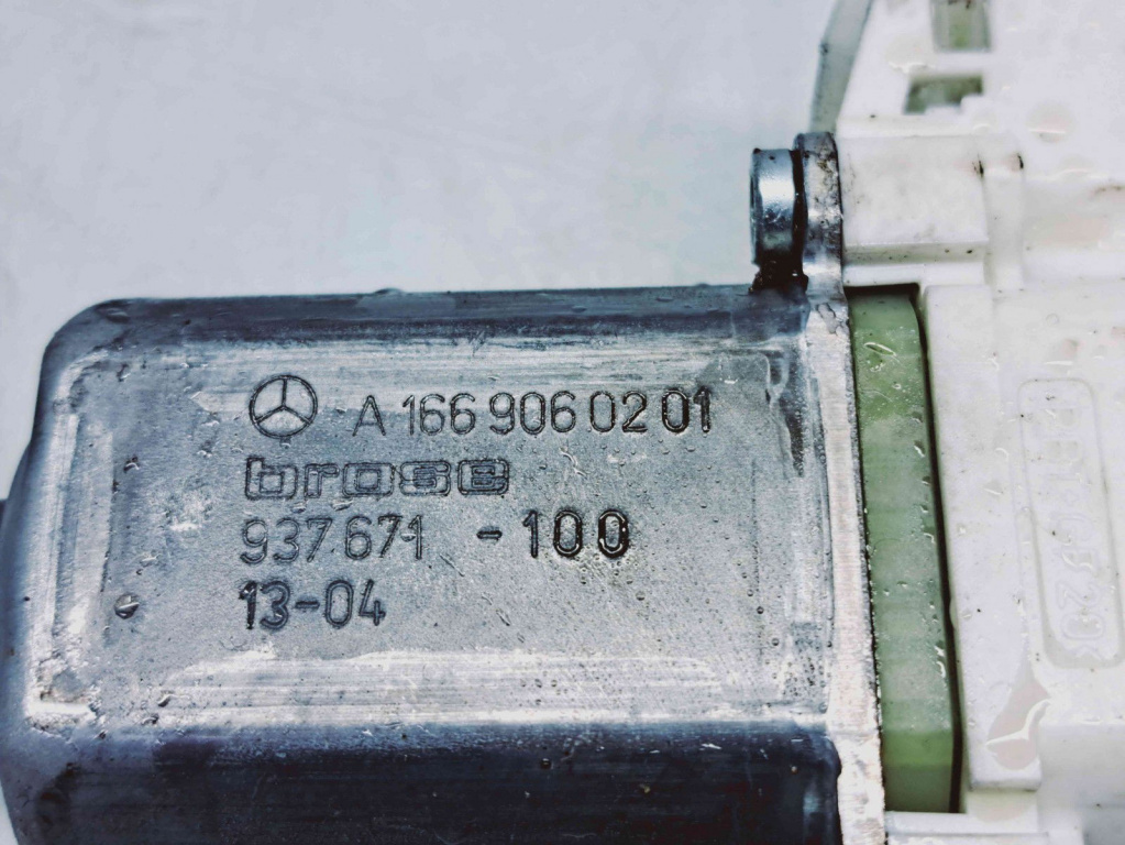 Motoras geam stanga fata Mercedes Clasa ML (W166) [Fabr 2011-2022] A1669060201