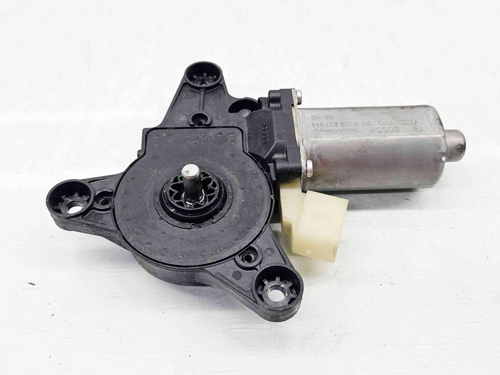 Motoras geam stanga fata Mercedes Vito Autobus (W639) [Fabr 2003-2014] 0130821941