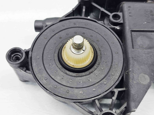 Motoras geam stanga fata Peugeot 208 [Fabr 2012-2024] 9674254480
