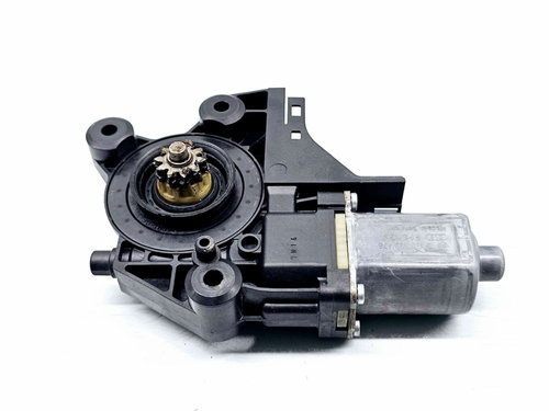 Motoras geam stanga fata Renault Megane 3 (B95) [Fabr 2008-2016] 0130822478