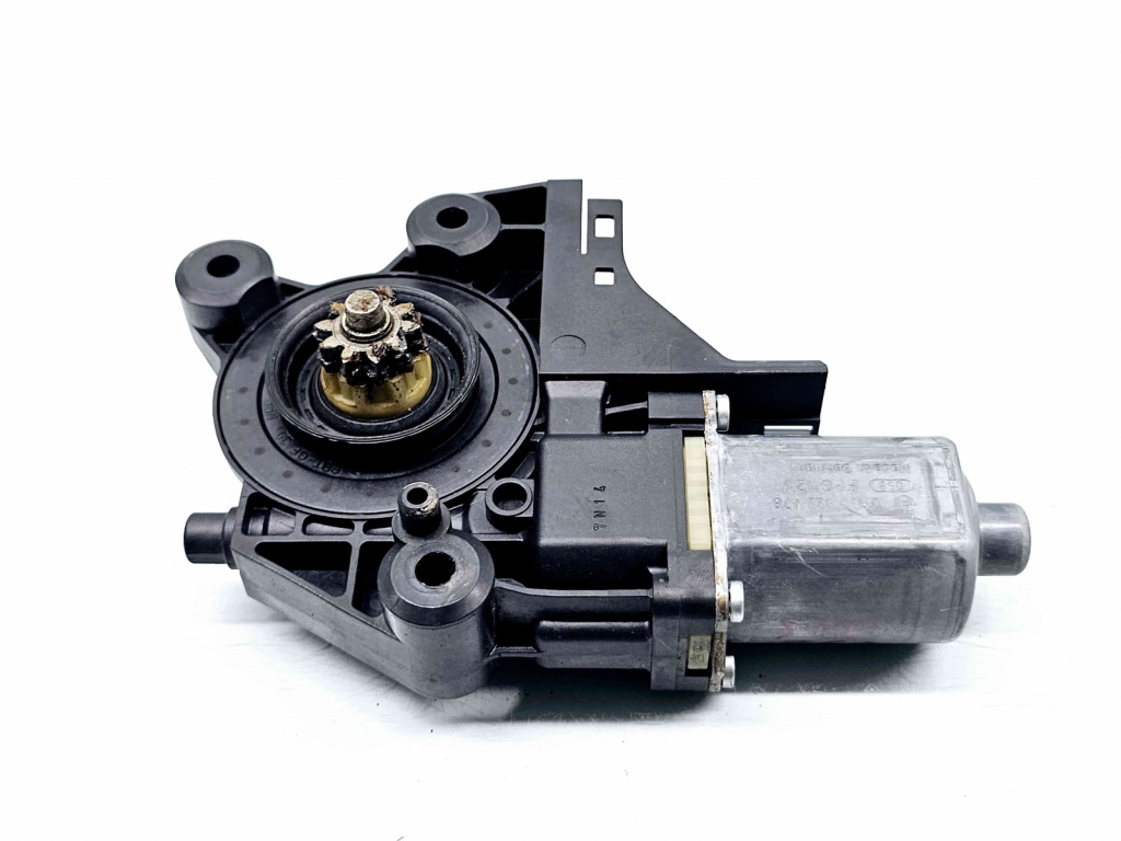 Motoras geam stanga fata Renault Megane 3 (B95) [Fabr 2008-2016] 0130822478