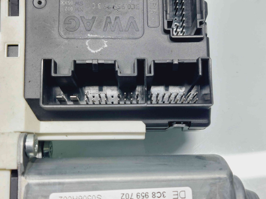 Motoras geam stanga fata Seat Altea XL (5P5, 5P8) Facelift [Fabr 2006-2015] 5P0837401AJ / 3C0959793C