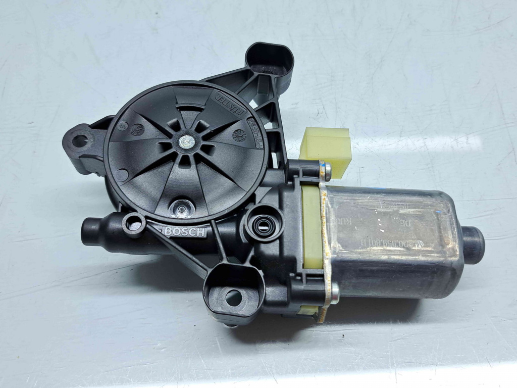 Motoras geam stanga fata Seat Leon ST Co