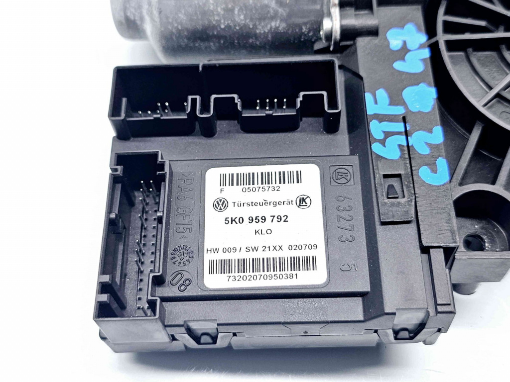 Motoras geam stanga fata Volkswagen Golf 6 (5K1) [Fabr 2009-2013] 5K0959702B 5K0959792