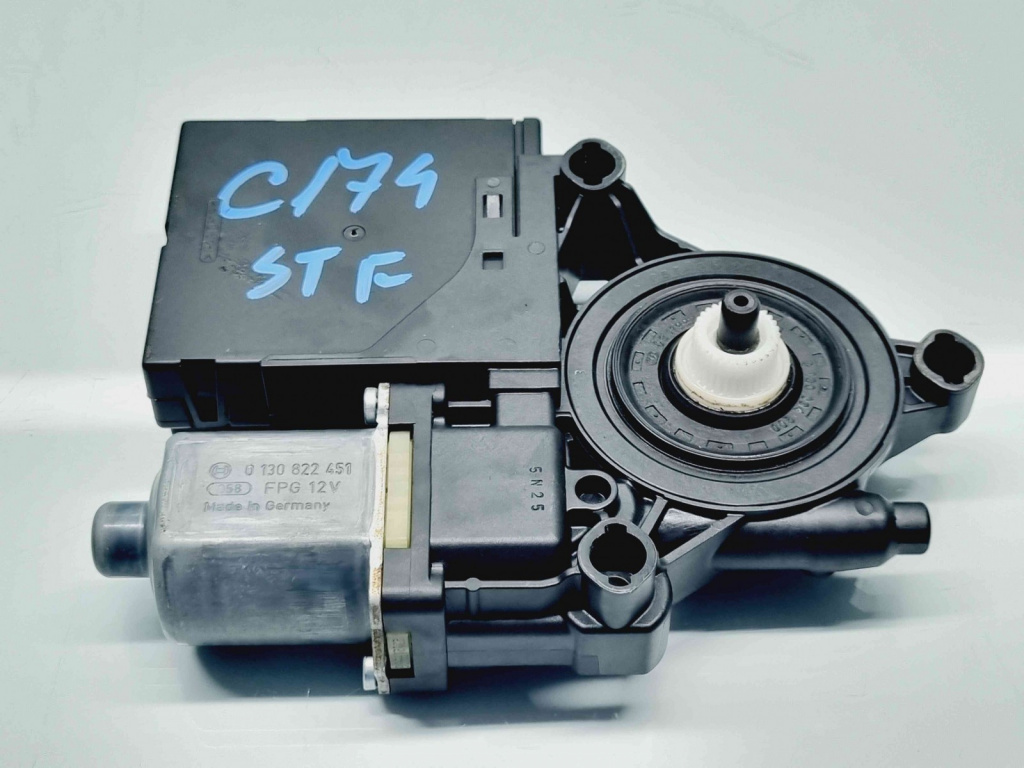 Motoras geam stanga fata Volkswagen Passat B7 (362) [Fabr 2010-2014] 3AA959702A 3C0959793C