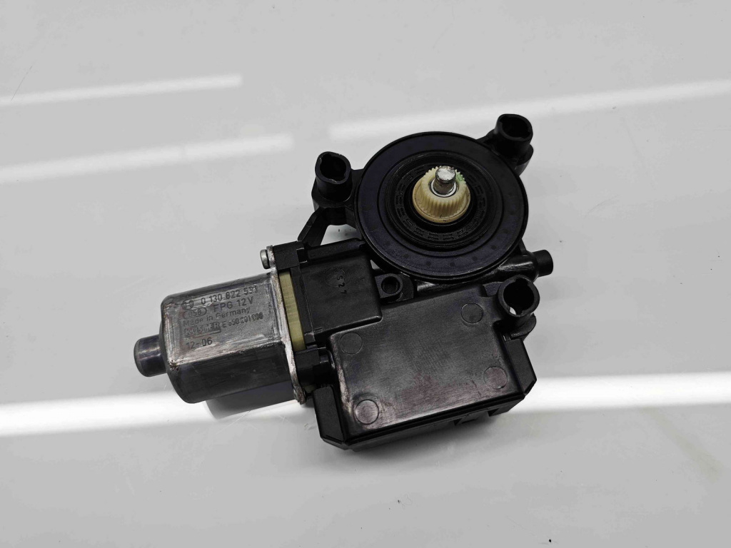 Motoras geam stanga fata Volkswagen Polo (6R) [Fabr 2009-2016] 6R0959801AD