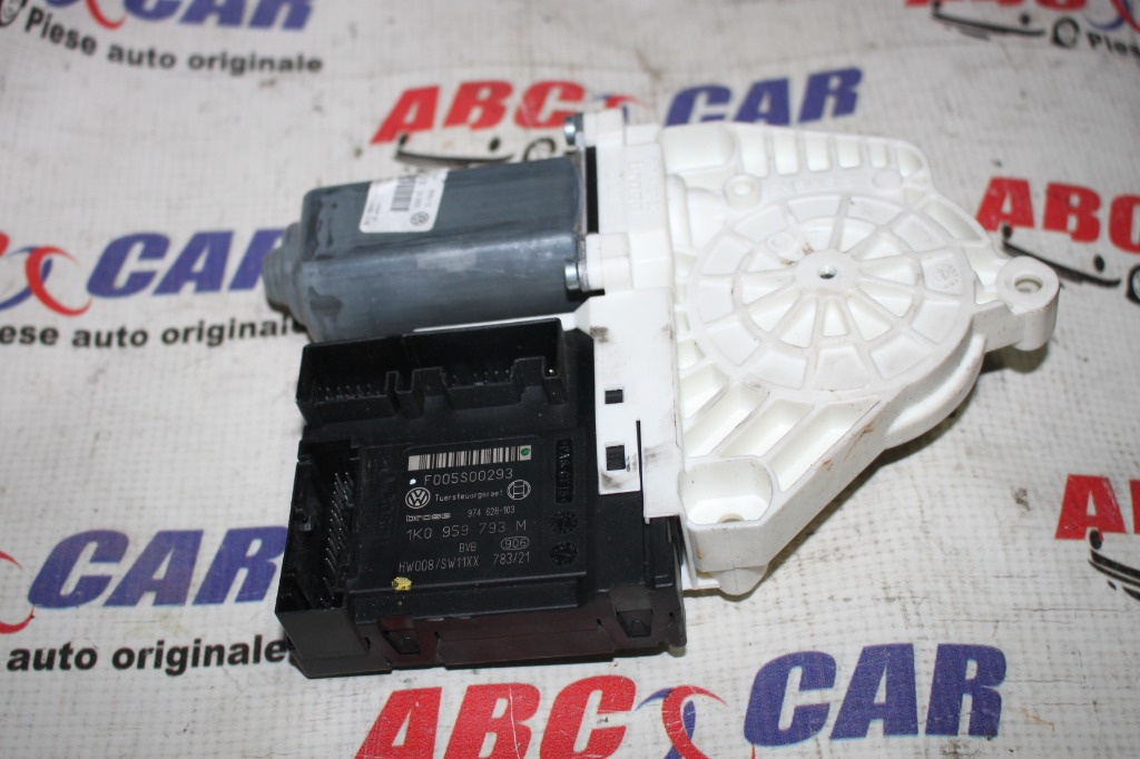 Motoras geam stanga fata VW Golf 5 2005-2009 cod: 1K0959701Q, 1K0959793M