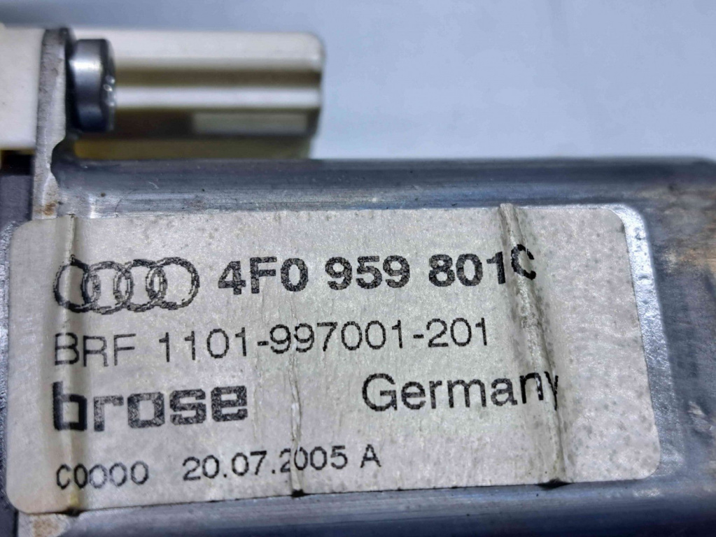 Motoras geam stanga spate Audi A6 (4F2, C6) [Fabr 2004-2010] 4F0959801C