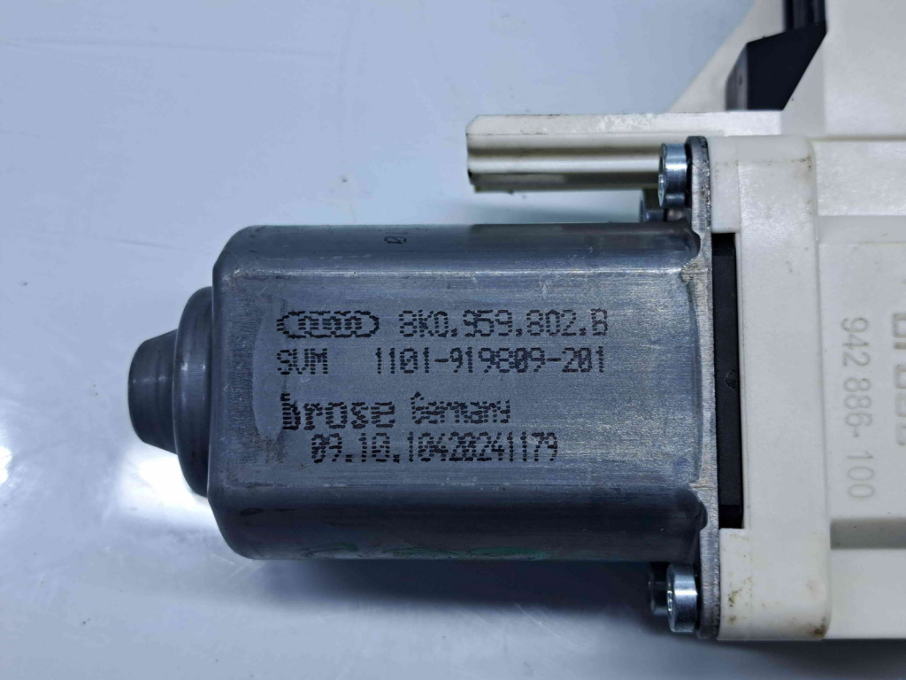 Motoras geam stanga spate Audi A7 Sportback (4GA) [Fabr 2011-2017] 8K0959802B