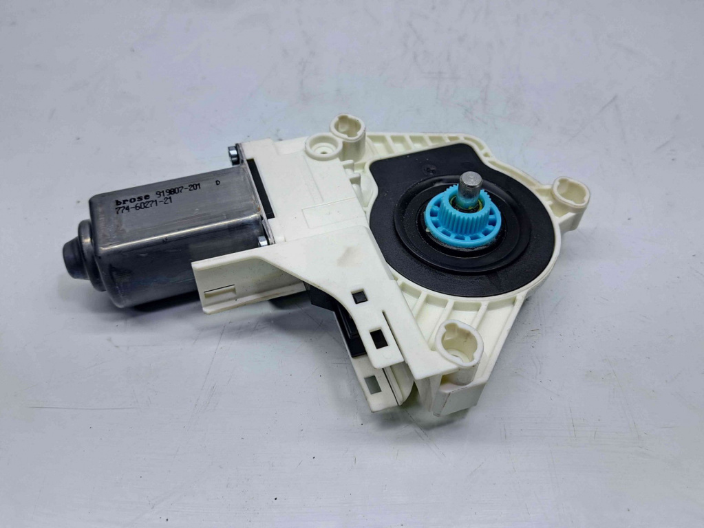 Motoras geam stanga spate Audi A8 (4H) [Fabr 2010-2017] 8K0959802B