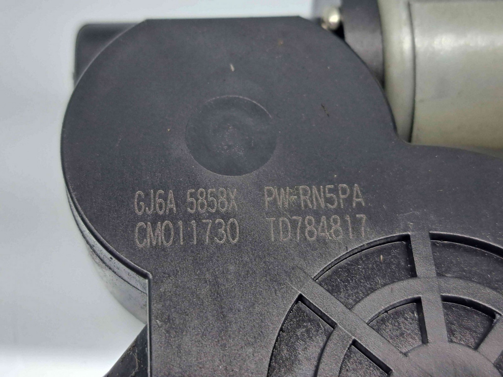 Motoras geam stanga spate MAZDA 6 Hatchback (GG) [Fabr 2002-2008] GJ6A-5858X