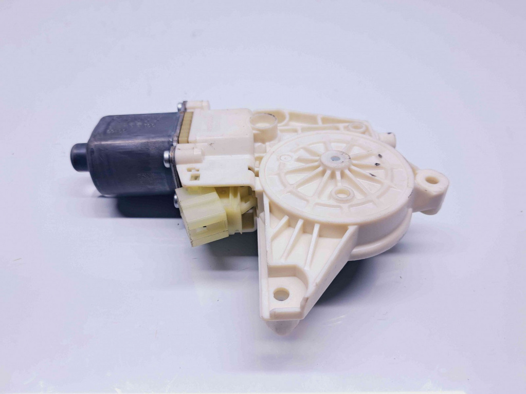 Motoras geam stanga spate Mercedes Clasa C (W204) [Fabr 2007-2014] A2048200542