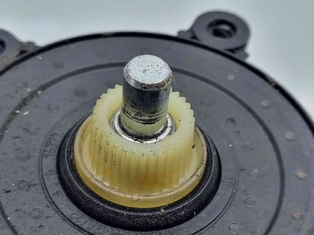 Motoras geam stanga spate Opel Astra J [Fabr 2009-2015] 20951583