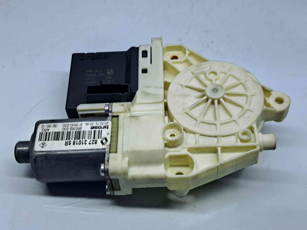 Motoras geam stanga spate Renault Megane 3 Combi [Fabr 2008-2015] 827310185R / 0130822330